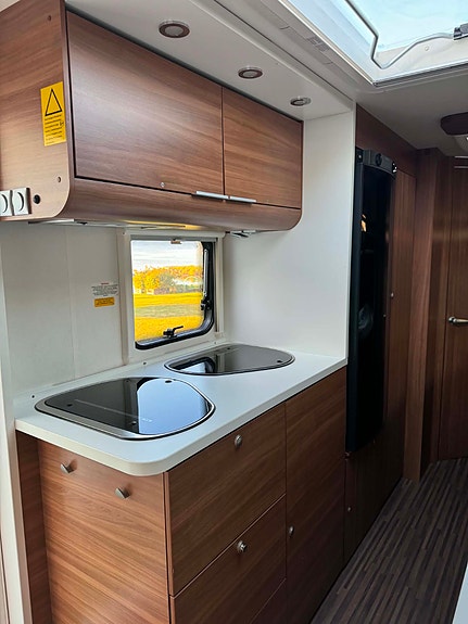 Adria Adora 563PT 6 of 6