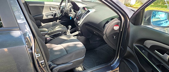 Kia Ceed 11 of 17