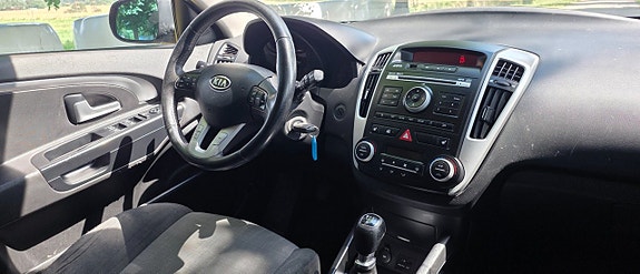 Kia Ceed 9 of 17