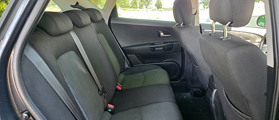 Kia Ceed 13 of 17