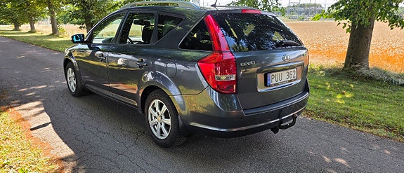 Kia Ceed 3 of 5