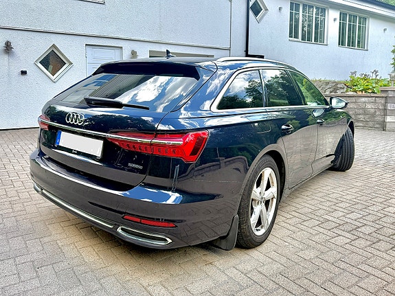 Audi A6 2 of 17