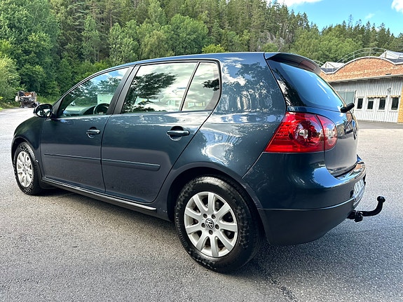 Volkswagen Golf V 3 of 5
