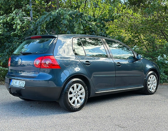 Volkswagen Golf V 4 of 5