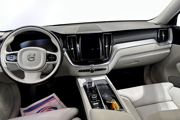 Volvo XC60 4 of 5