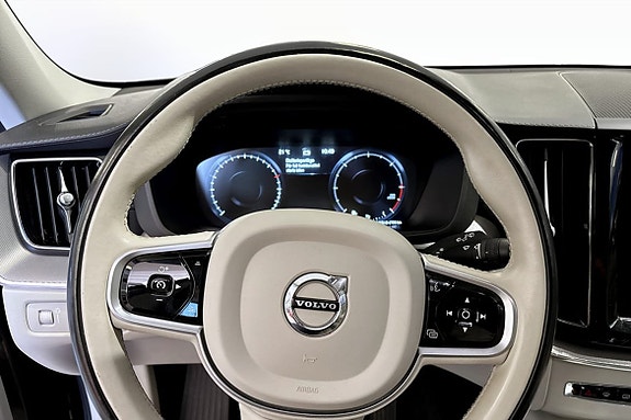 Volvo XC60 7 of 9