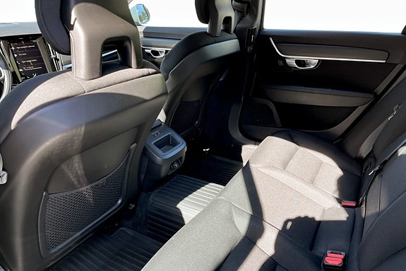 Volvo V90 8 of 9
