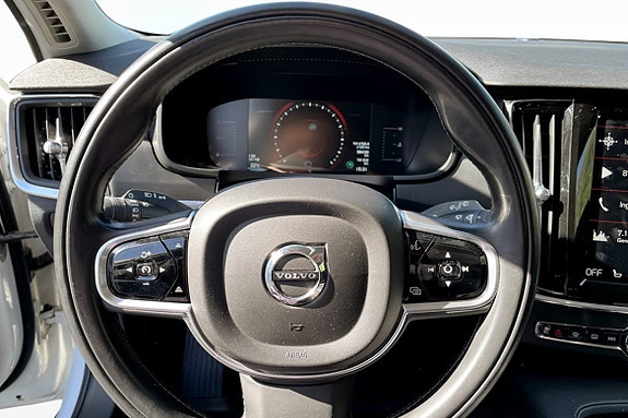 Volvo V90 7 of 9