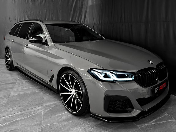 BMW 520d 2 of 5