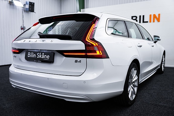 Volvo V90 15 of 30