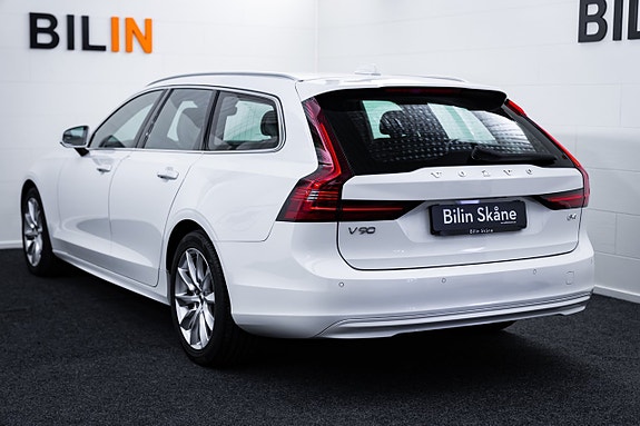 Volvo V90 10 of 30