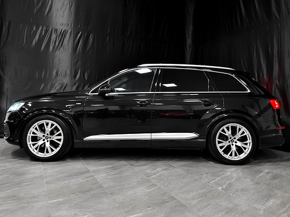 Audi Q7 10 of 30