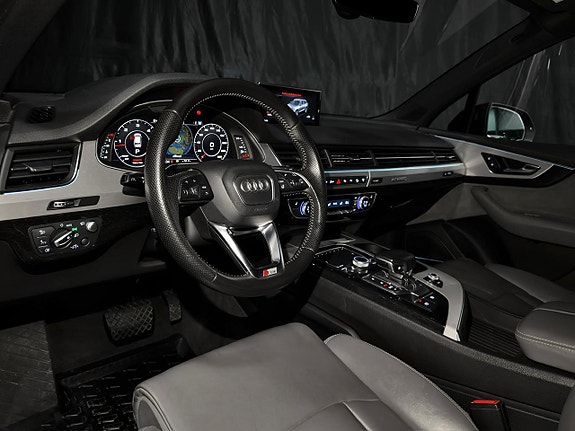 Audi Q7 21 of 30