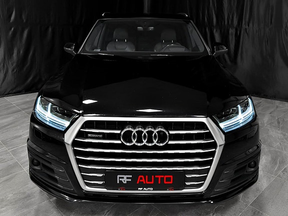 Audi Q7 8 of 30