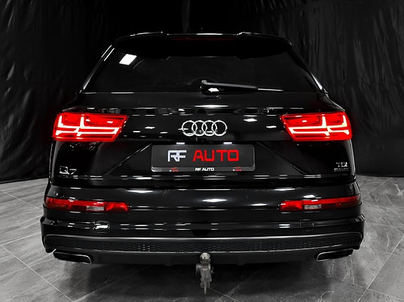 Audi Q7 15 of 30