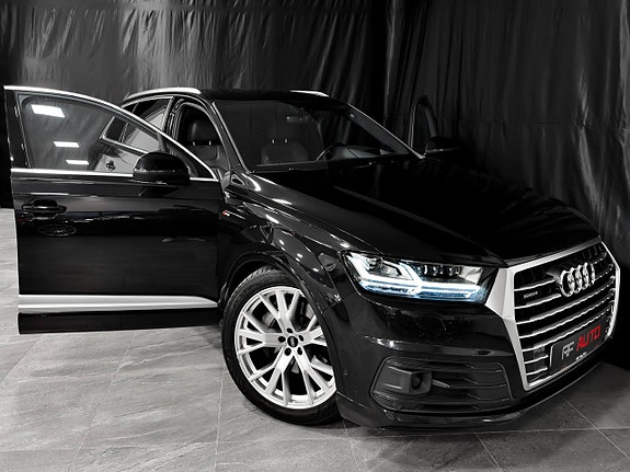 Audi Q7 4 of 5