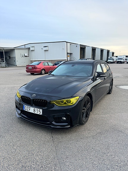 BMW 328i 2 of 11