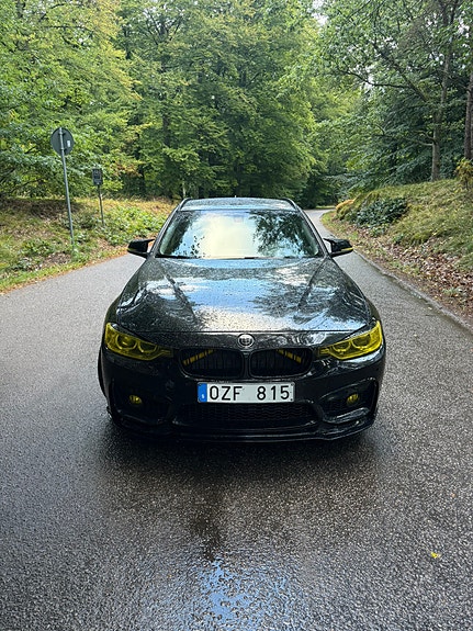 BMW 328i 8 of 11