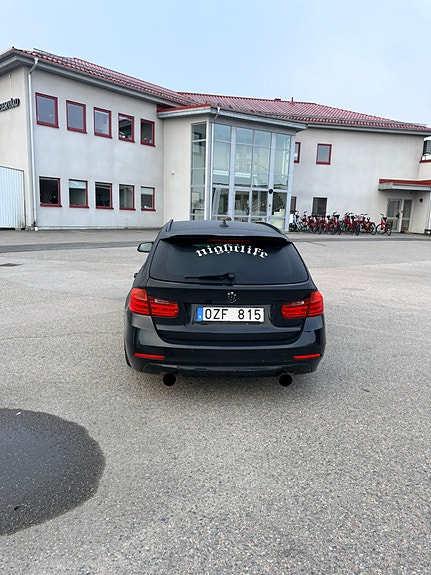BMW 328i 5 of 11