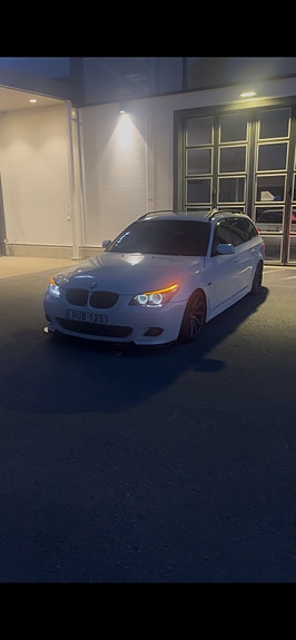 BMW 520d 2 of 12