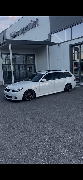 BMW 520d 3 of 12