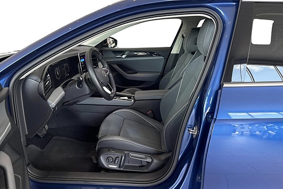 Volkswagen Passat 9 of 14