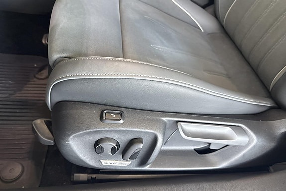 Volkswagen Passat 14 of 14
