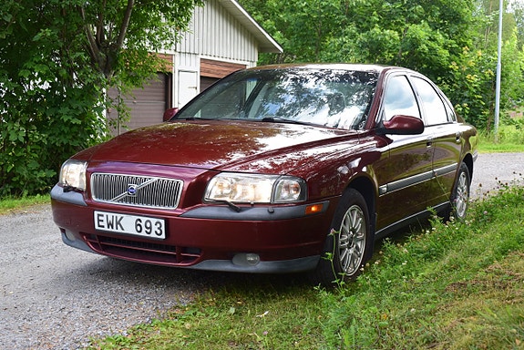Volvo S80 3 of 5