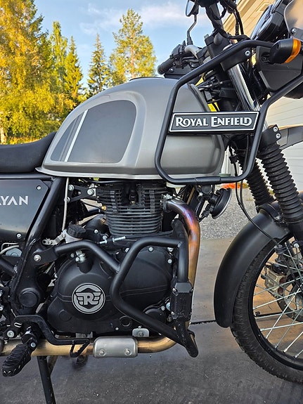 Royal Enfield Himalayan 411 4 of 5