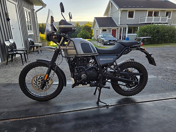 Royal Enfield Himalayan 411 10 of 18