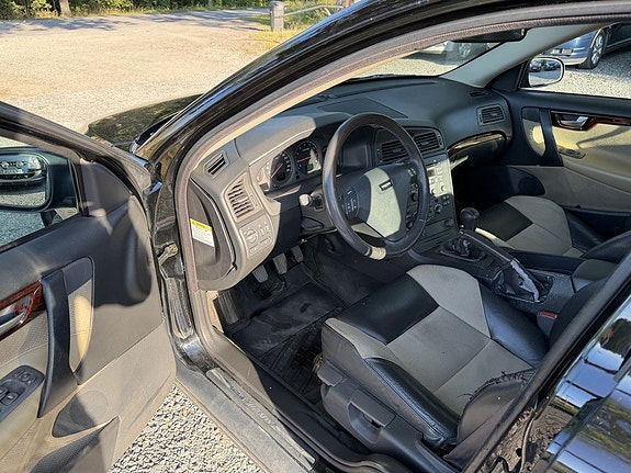 Volvo S60 12 of 17