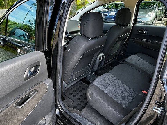 Peugeot 3008 16 of 18
