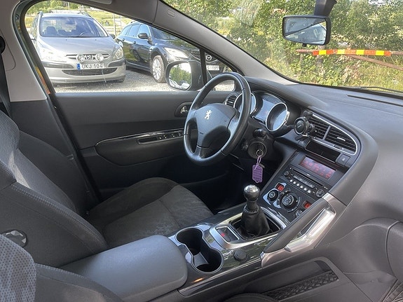 Peugeot 3008 10 of 18
