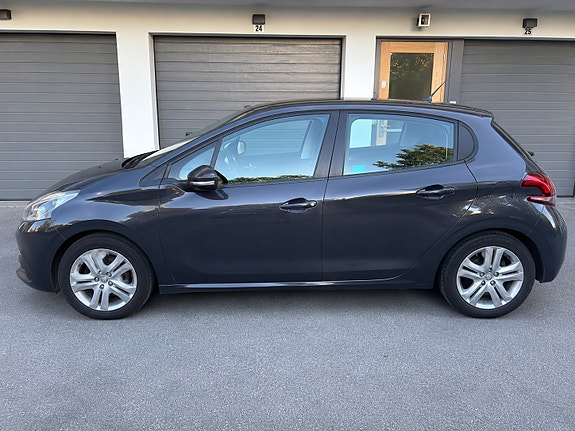 Peugeot 208 5 of 5