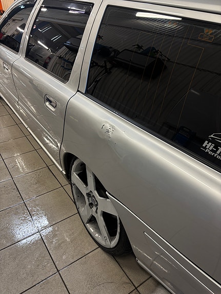 Volvo V70 5 of 5