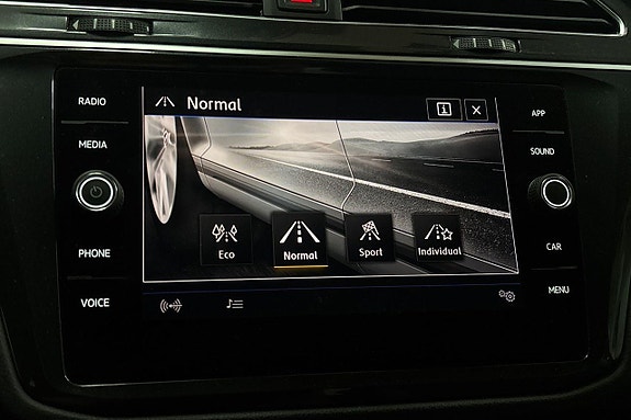 Volkswagen Tiguan 18 of 24