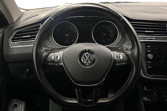 Volkswagen Tiguan 15 of 24