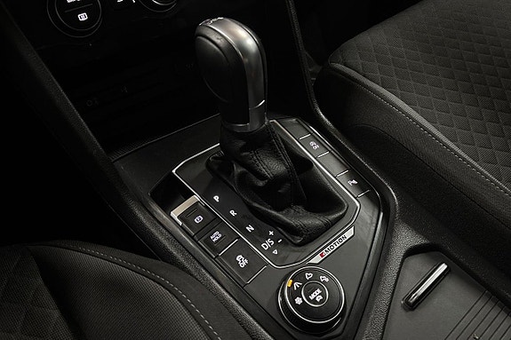Volkswagen Tiguan 17 of 24