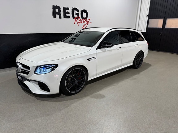 Mercedes-Benz E63 2 of 5