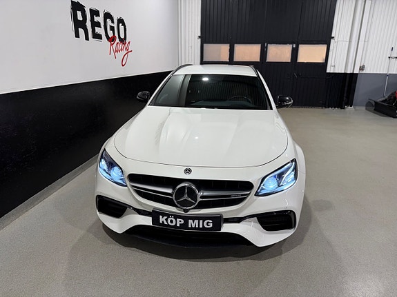 Mercedes-Benz E63 3 of 5