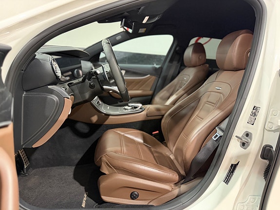Mercedes-Benz E63 11 of 22