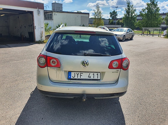 Volkswagen Passat 5 of 5