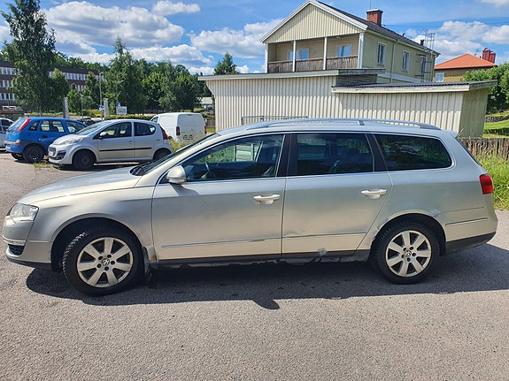 Volkswagen Passat 3 of 5