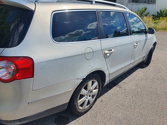 Volkswagen Passat 6 of 11
