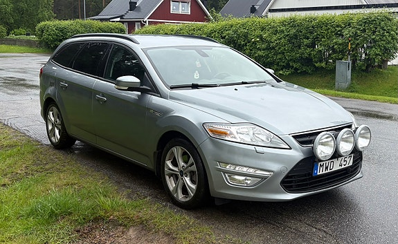Ford Mondeo 2 of 5