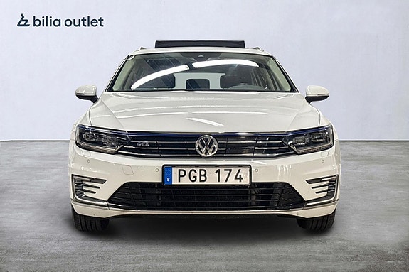 Volkswagen Passat 3 of 5