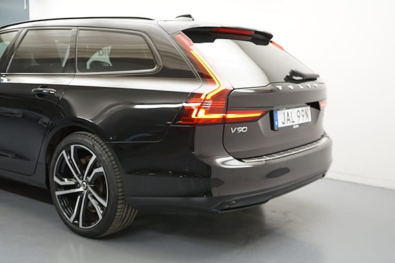 Volvo V90 3 of 5