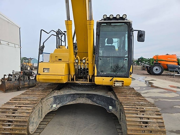 Komatsu PC 240 LC-11 9 of 14