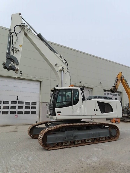 Liebherr R 946 LCV 9 of 16