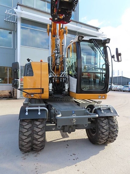 Liebherr A 914 Compact Litronic 6 of 8
